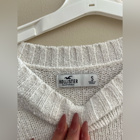 Hollister Cream Cozy Soft Casual Sweater - Picture 4 of 5